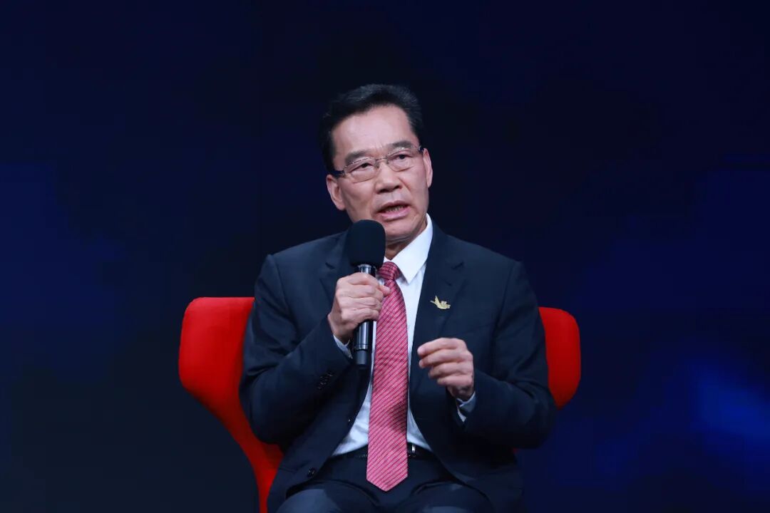 高潮H跪趴扩张调教男男视频