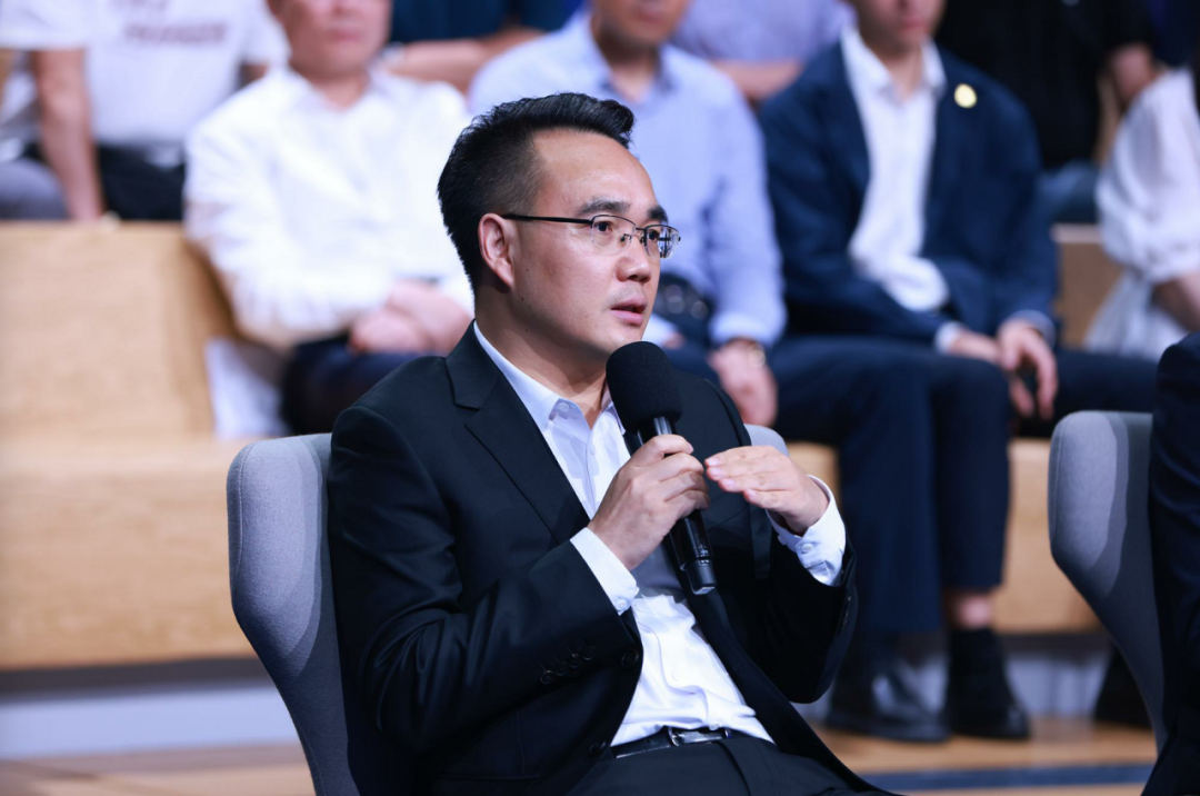 高潮H跪趴扩张调教男男视频